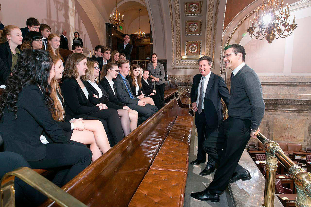 State should pay postage for mail-in ballots, say bipartisan pair of King County senators