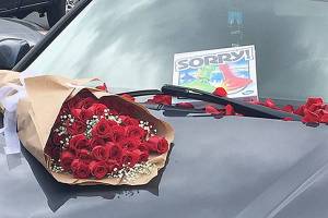 War of the roses at Kent Station