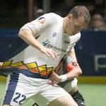 Stars re-sign leading scorer