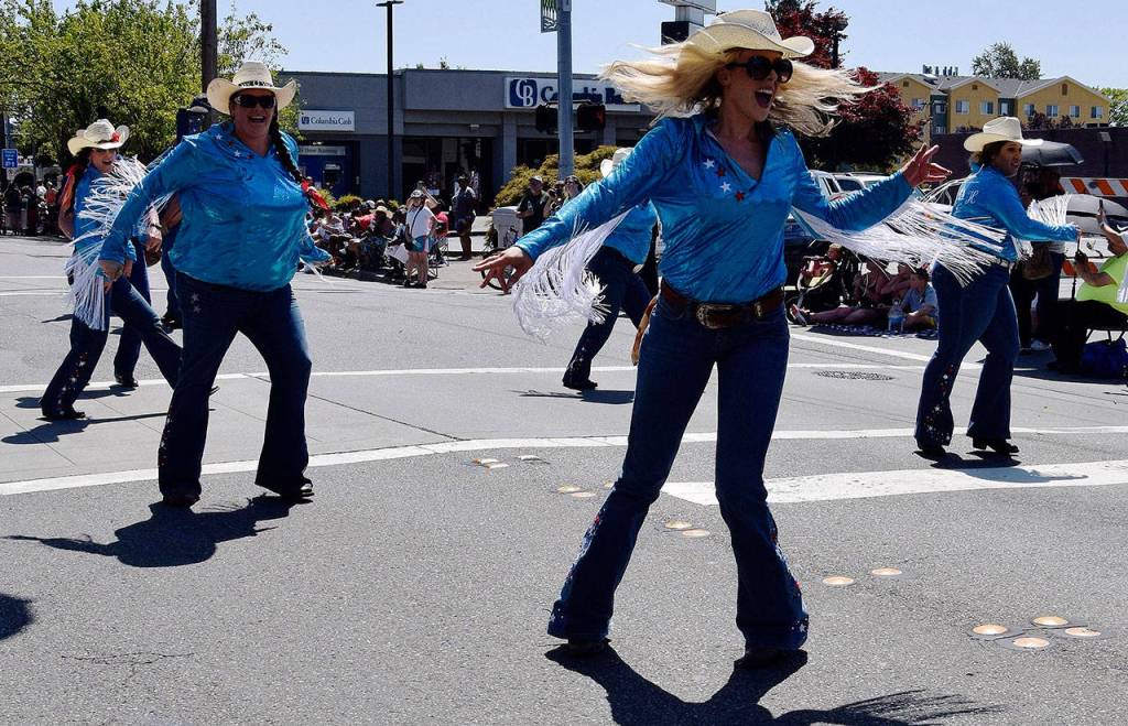 West Coast Country Heat displays their moves. RACHEL CIAMPI, Reporter