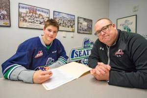 Thunderbirds sign free-agent center