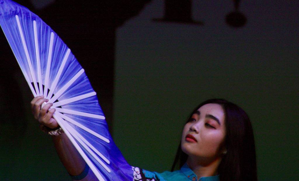 Vietnamese cultural performers. MARK KLAAS, Kent Reporter