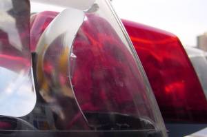 Woman suspected of trying to cash a bad check flees police, crashes