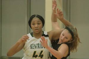 Kentridge rolls to victory, eyes the big prize