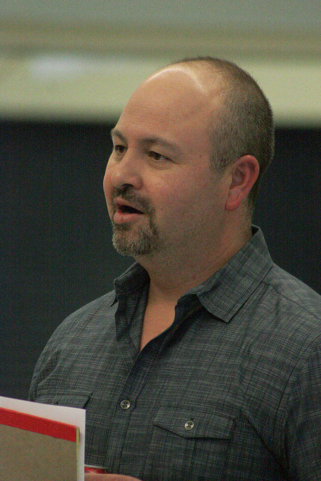 Kent Police Chief Rafael Padilla speaks at the fundraiser. REPORTER PHOTO