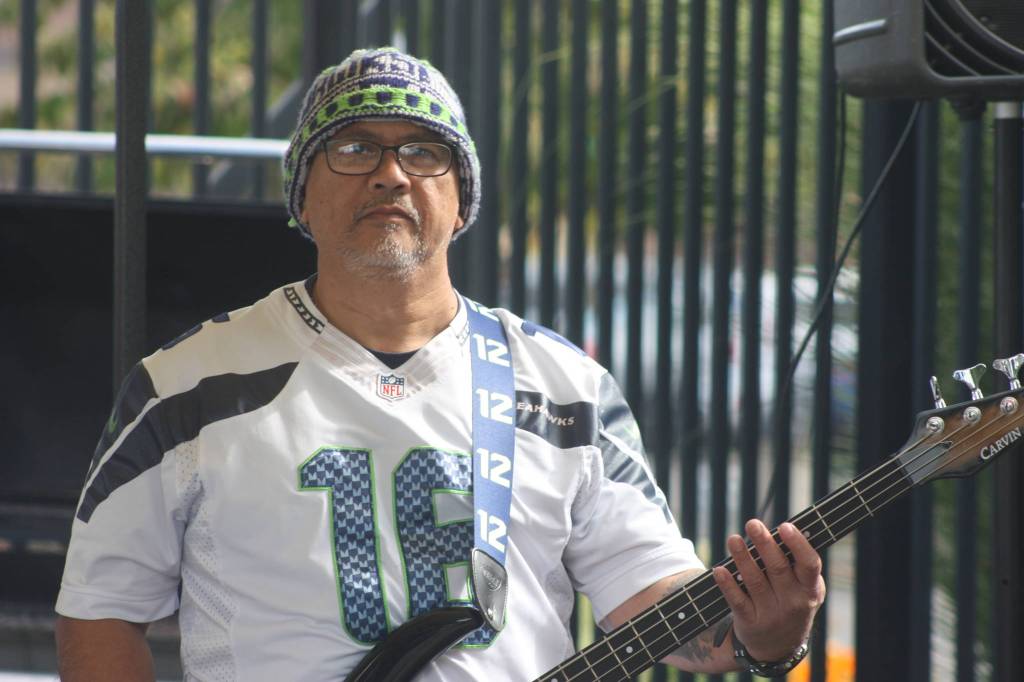 Fans flock to Kent’s Hawktoberfest