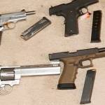 Seattle Police serve narcotics warrant in Kent, man shoots self in leg