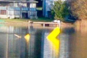 Small plane crashes into Lake Morton near Kent | Update