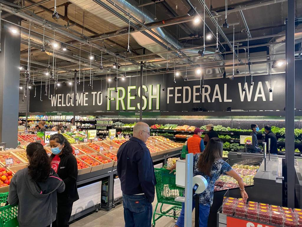 photos by Olivia Sullivan/the Mirror
A sign in the produce section says Welcome to Fresh Federal Way.