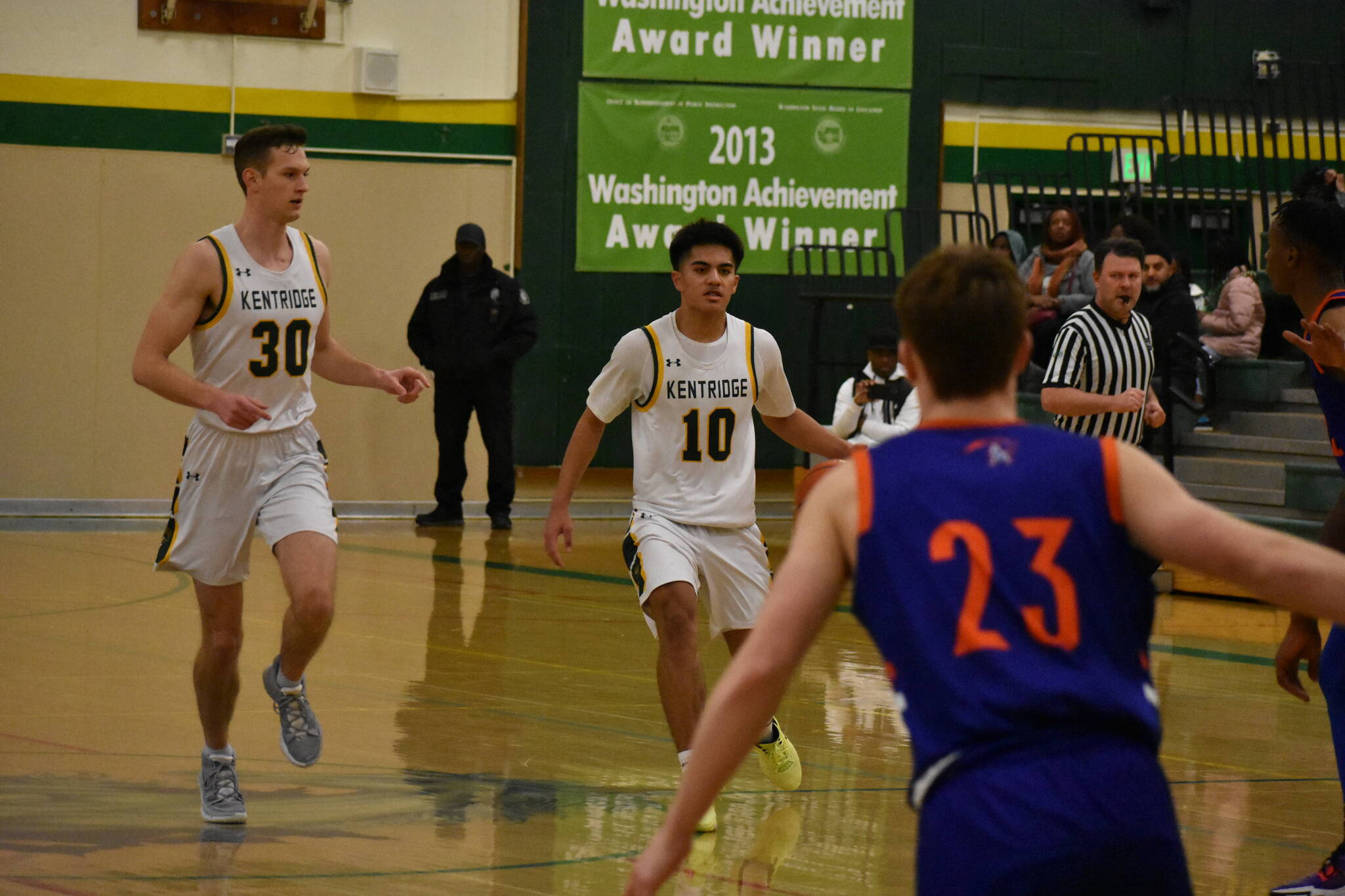 Kentridge seniors Xzavier Randhawa and Alex Connor running up the floor on offense against Auburn Mountainview. Photo by Ben Ray/Sound Publishing