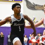 Corey Tita looks for a teammate with a one-handed pass against Mount Si. Ben Ray / The Reporter