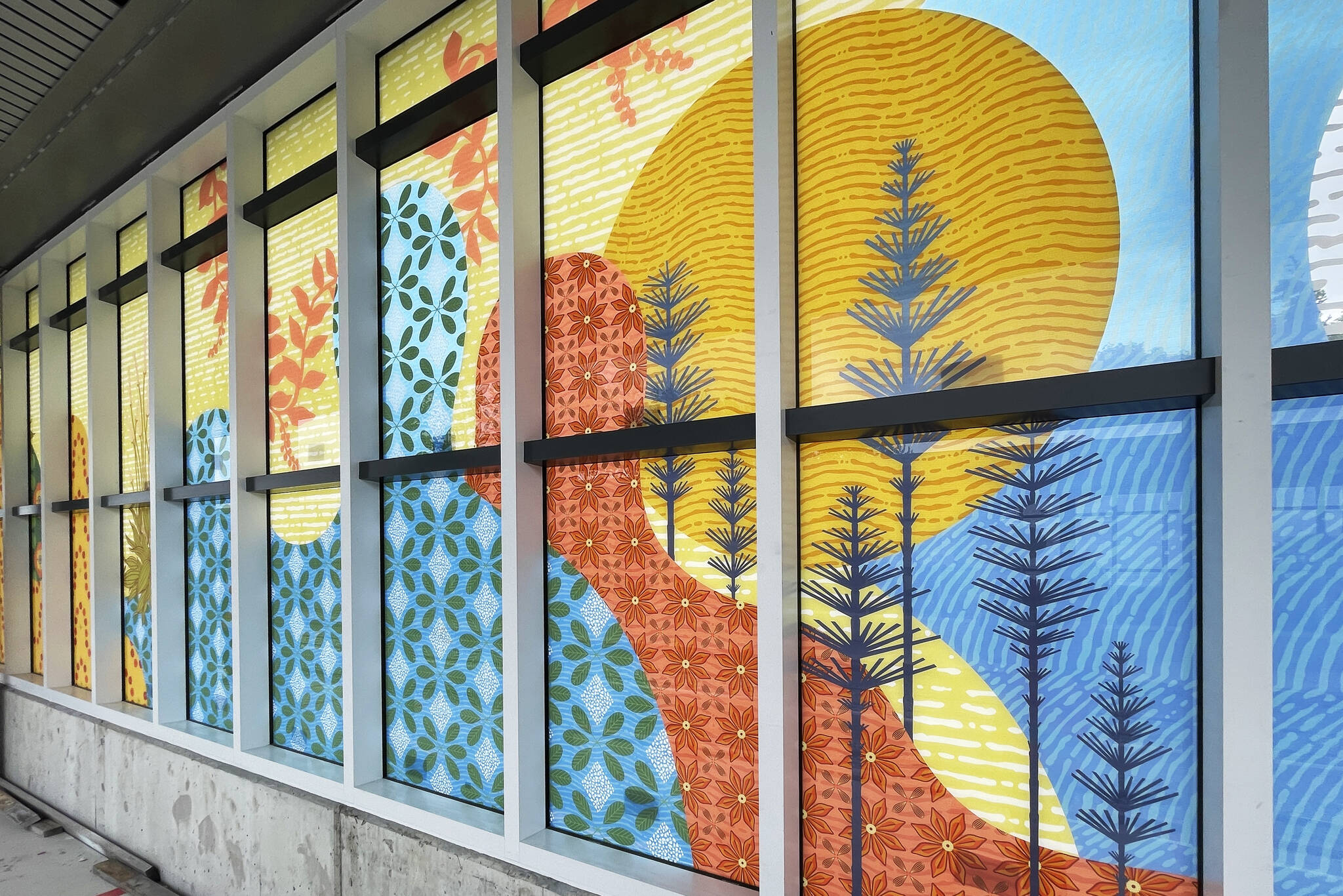Sound Transit to feature glass art in Kent at Star Lake Station