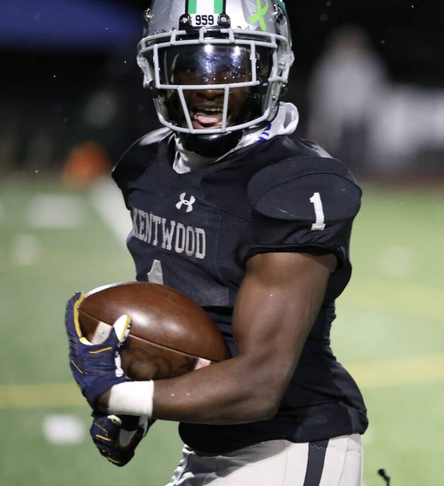 Kentwood's Antoine Lee breaks records and inspires next generation