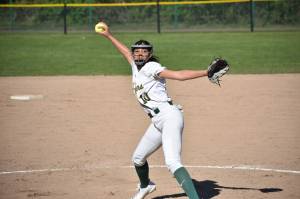 Jo Thompson in action against Auburn Riverside. Ben Ray / The Reporter