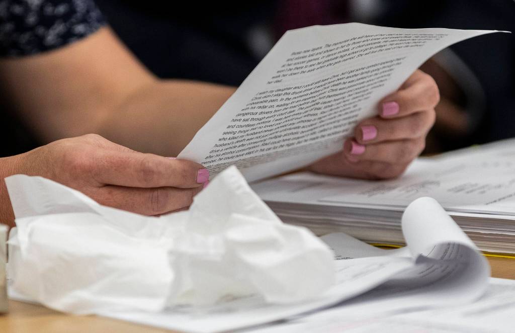 A victim advocate reads the statement of wife Cammryn Gadd during the sentencing hearing for Raul Benitez Santana at the Snohomish County Courthouse on Wednesday, July 2, 2025 in Everett, Washington. (Olivia Vanni / The Herald)