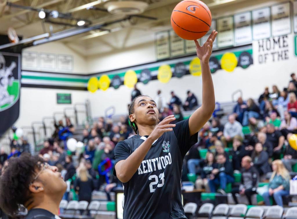Quincy Webber goes for a lay-up during warm ups. Photo provided by Robby Mullikin