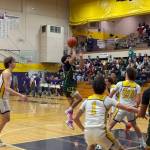 Kentridge guard Andreix Cabahug goes up for mid-range jumper. Nathan Hyun / for the Reporter