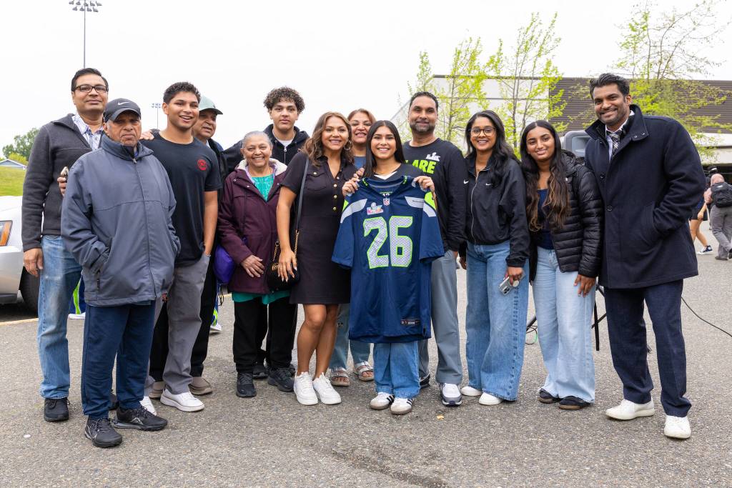 Diya Thomas and family at Kentwood. Photo provided by Robby Mullikin.