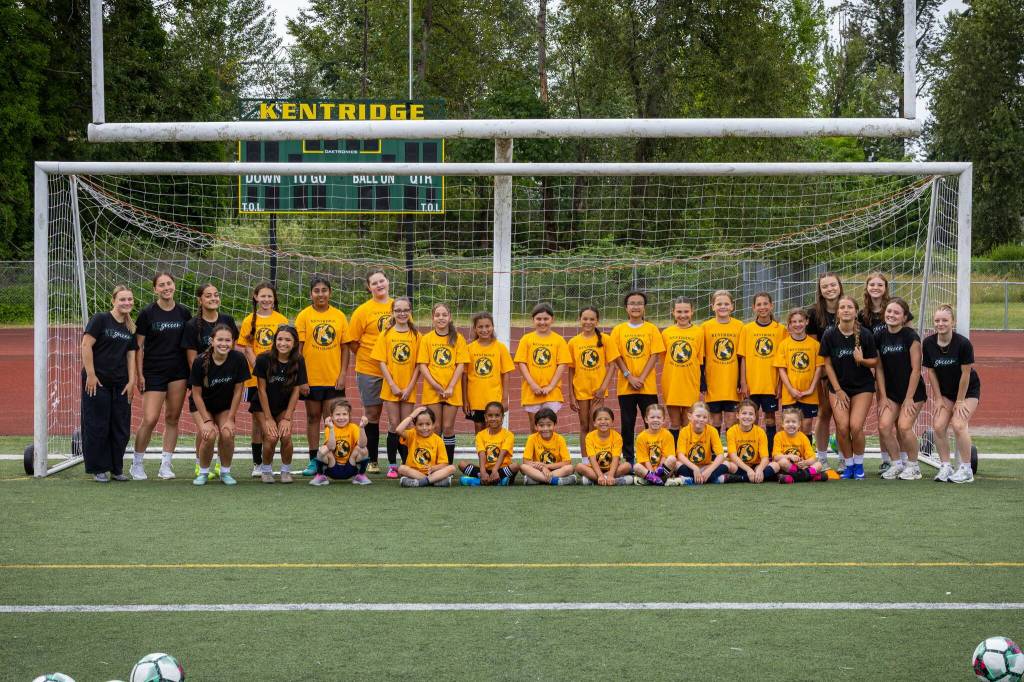 All Kentridge coaches and players take a photo. Photo provided by Eric Todd.